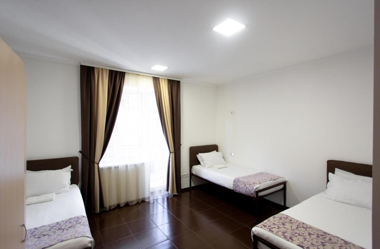 Hotel One Умань Экстерьер фото